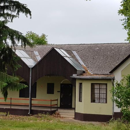 Domus Vendégház Balatonszárszó Exterior foto